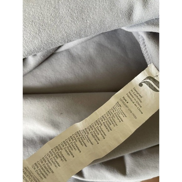 Fabletics Women's Cashel Cinch Long Sleeve Light Workout Top Gray Size Small - Picture 8 of 8